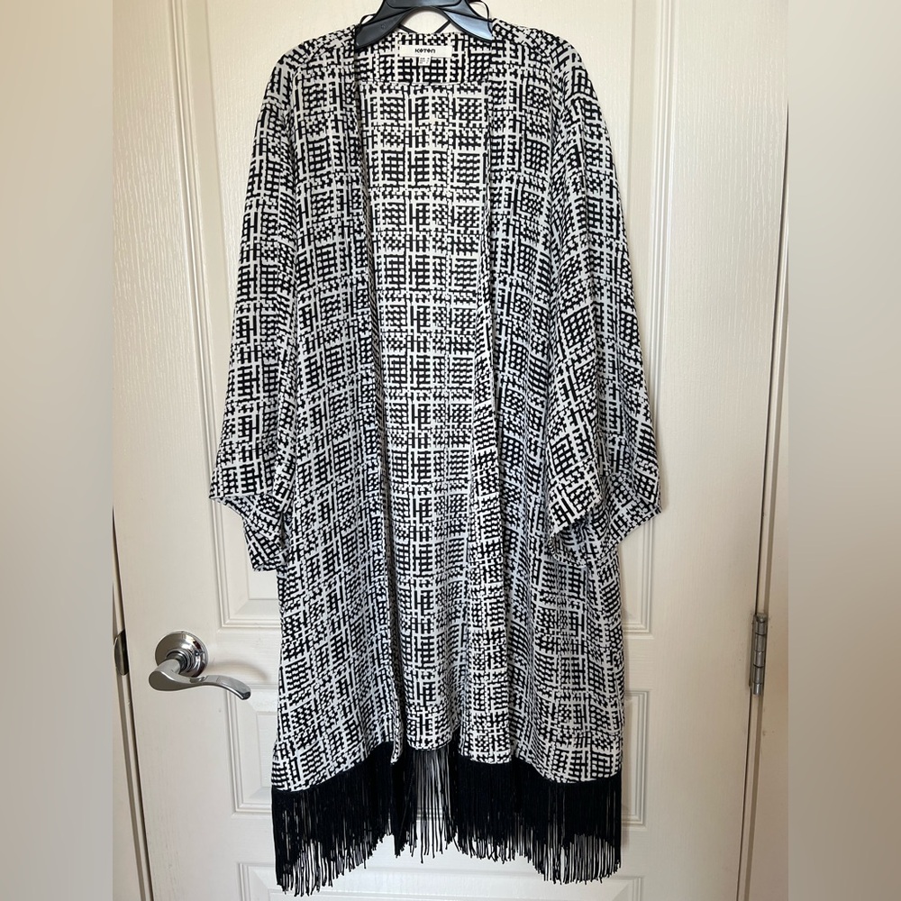 Black and White Kimono with Fringe Size S